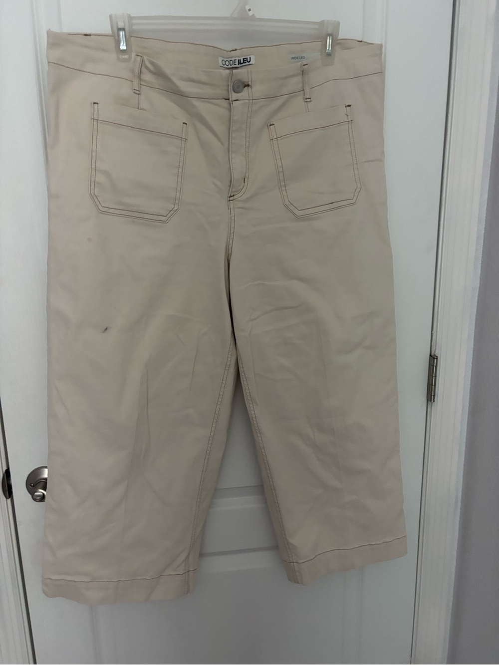 Code Bleu Cream Label Crop Pants